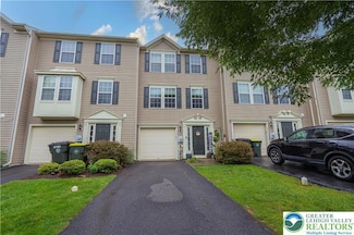 7876 Red Hawk Ct, Breinigsville, PA 18031