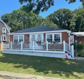 2156 Main Rd, Tiverton, RI 02878