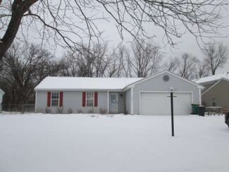 1006 Wembley Dr, Island Lake, IL 60042