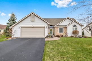 1113 S Creek Dr, Webster, NY 14580