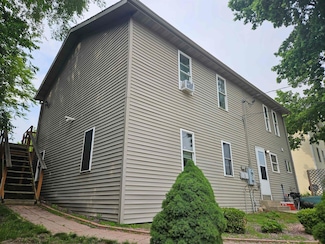 502 E Cook St, Portage, WI 53901