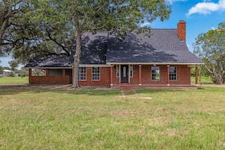 1178 County Road 105, Columbus, TX 78934