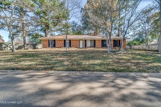 460 Robert Michael Dr, Pearl, MS 39208