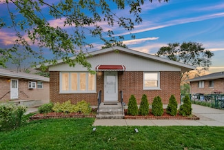 805 Highland Ave, Thornton, IL 60476