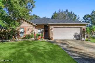 9008 Live Oak Ave, Ocean Springs, MS 39564