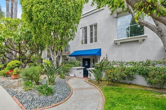 4406 Moorpark Way, Toluca Lake, CA 91602