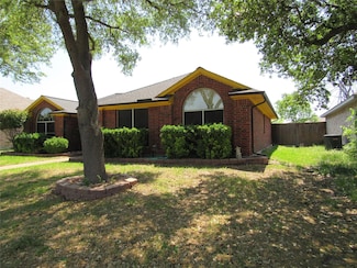 2520 Dandelion Ln, Rowlett, TX 75089