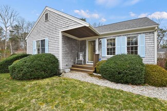 135 Plum Hollow Rd, East Falmouth, MA 02536