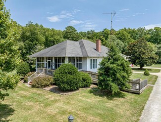 28234 Littleton Rd, Bloxom, VA 23308