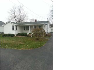 1105 W Broadway St, Loogootee, IN 47553