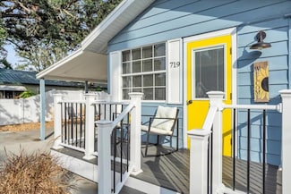 719 35th St W, Bradenton, FL 34205