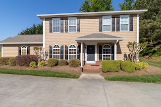 896 E Summit Dr, Dalton, GA 30721