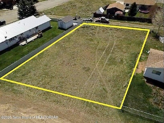 15 S Shanley Ave, Pinedale, WY 82941