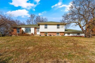 801 Englewood St, Lansing, KS 66043