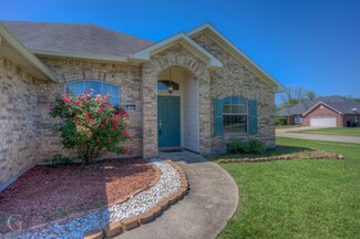 300 Columbia Cir, Bossier City, LA 71112