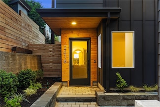2616 E Roy St, Seattle, WA 98112