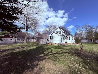 422 15th St SW, Willmar, MN 56201