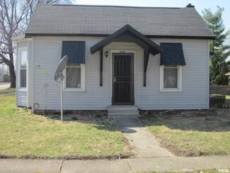 200 N Logan St, Mason City, IL 62664