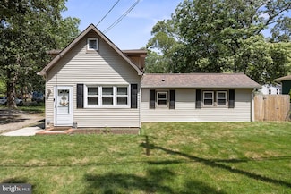 1402 E Lakeshore Dr, Browns Mills, NJ 08015