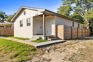 1809 Flower Ave, Panama City, FL 32405