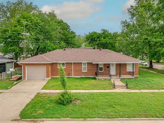 302 W 10th St, Shawnee, OK 74801
