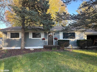 563 Metcalf Dr, Imlay City, MI 48444