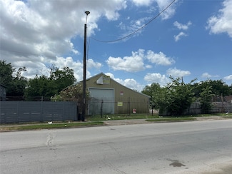 3704 Liberty Rd, Houston, TX 77026