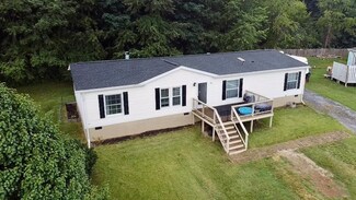 16 Peace Cir, Waynesboro, VA 22980