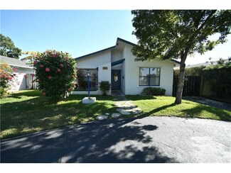 704 NE 11th Ave, Pompano Beach, FL 33060