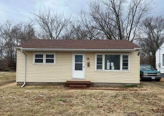 419 N 56th St, East Saint Louis, IL 62203