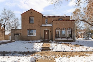 602 S 9th St, Clinton, IA 52732