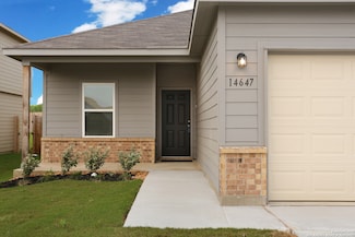 14647 Stirrup Trace, Elmendorf, TX 78112