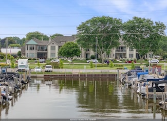 290 E Harbor View Dr, Fond Du Lac, WI 54935