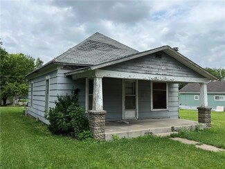 1015 N Buckeye St, Iola, KS 66749