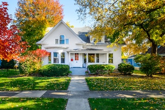 116 S Wright St, Naperville, IL 60540