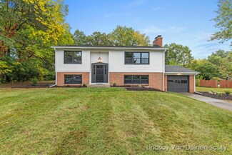 3428 Assumption Dr NE, Grand Rapids, MI 49525