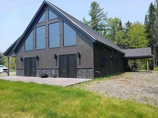 24 Howland Rd, Clarksville, NH 03592