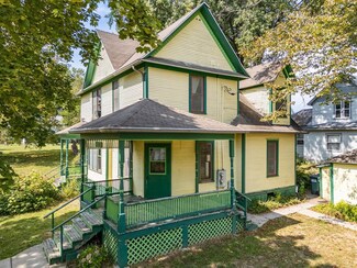 502 Lynn Ave, Baraboo, WI 53913