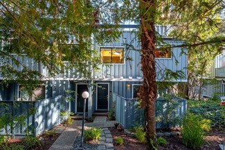 2110 Wharf Rd, Capitola, CA 95010