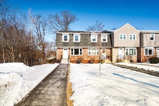 10 Foxtail Ln Unit 1, Goffstown, NH 03045