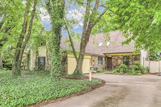 504 W Florida Ave, Urbana, IL 61801