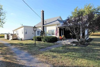 1230 N State Line Rd, Union City, IN 47390