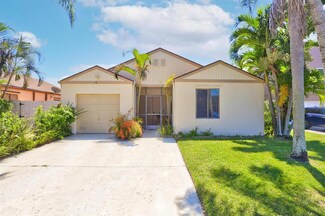 4 Caston Way, Boynton Beach, FL 33426