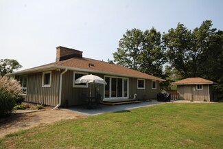 10600 S 33rd St, Vicksburg, MI 49097