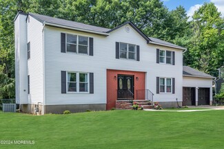 1 Oxford Ct, Matawan, NJ 07747