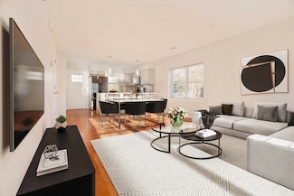 33 Goldfinch Ct Unit 33, Boston, MA 02126