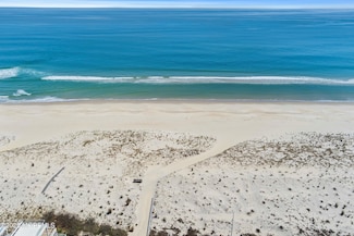 16 E Goldsborough Ave, Beach Haven, NJ 08008