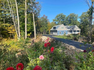 16 Christopher Ct, Wolfeboro, NH 03894