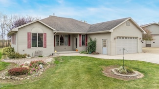 4980 Broderick Rd, Omro, WI 54963