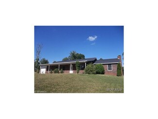 198 Buck Mountain Dr, Waverly, WV 26184